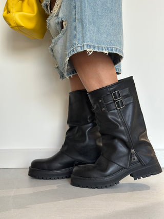 Anfibio ZARAH black